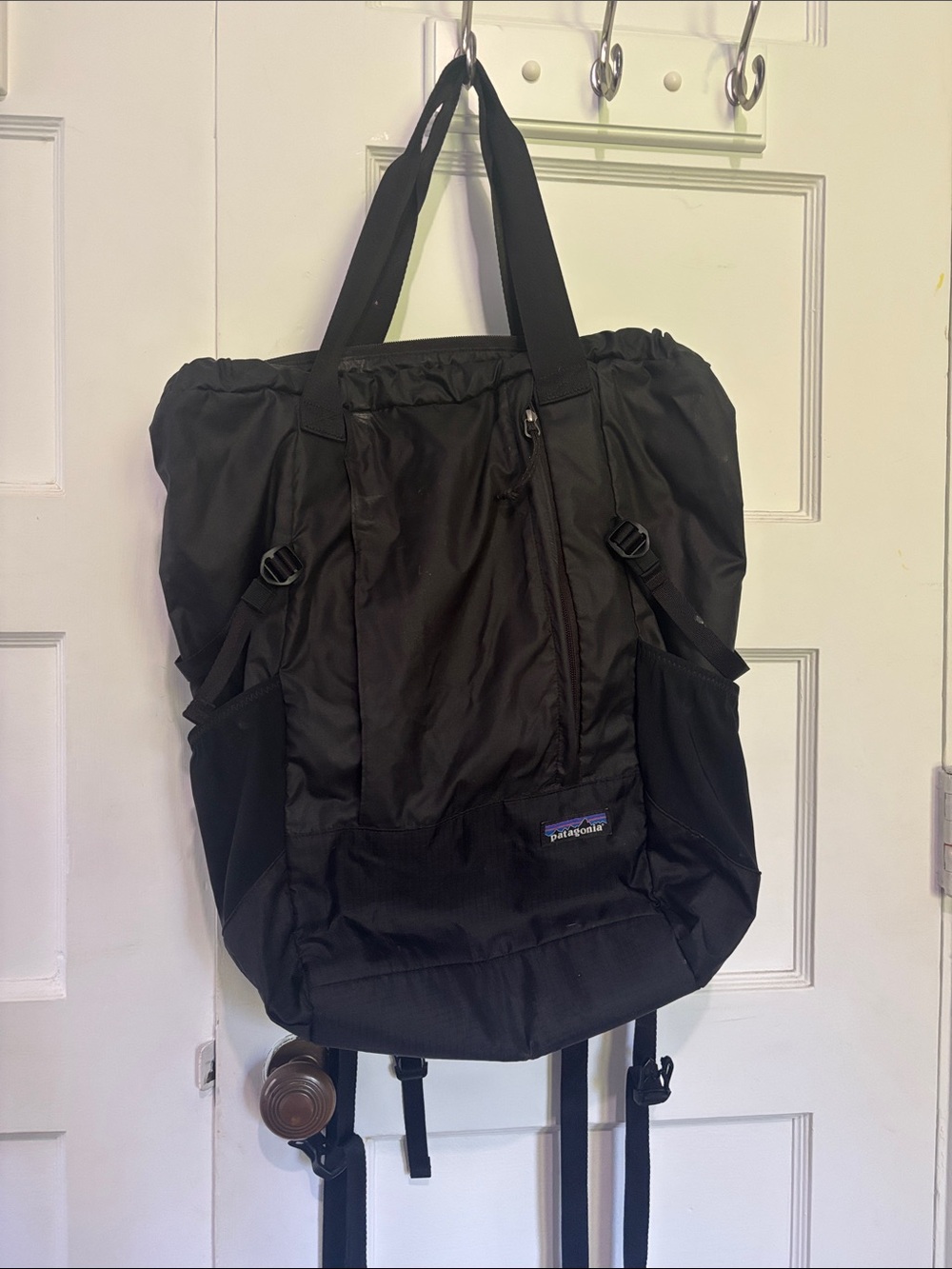Patagonia | Black Convertible Tote-to-Backpack with Side Pockets
